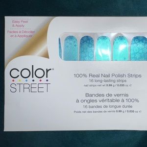 COLOR STREET NAIL STRIPS IN COLD FRONT